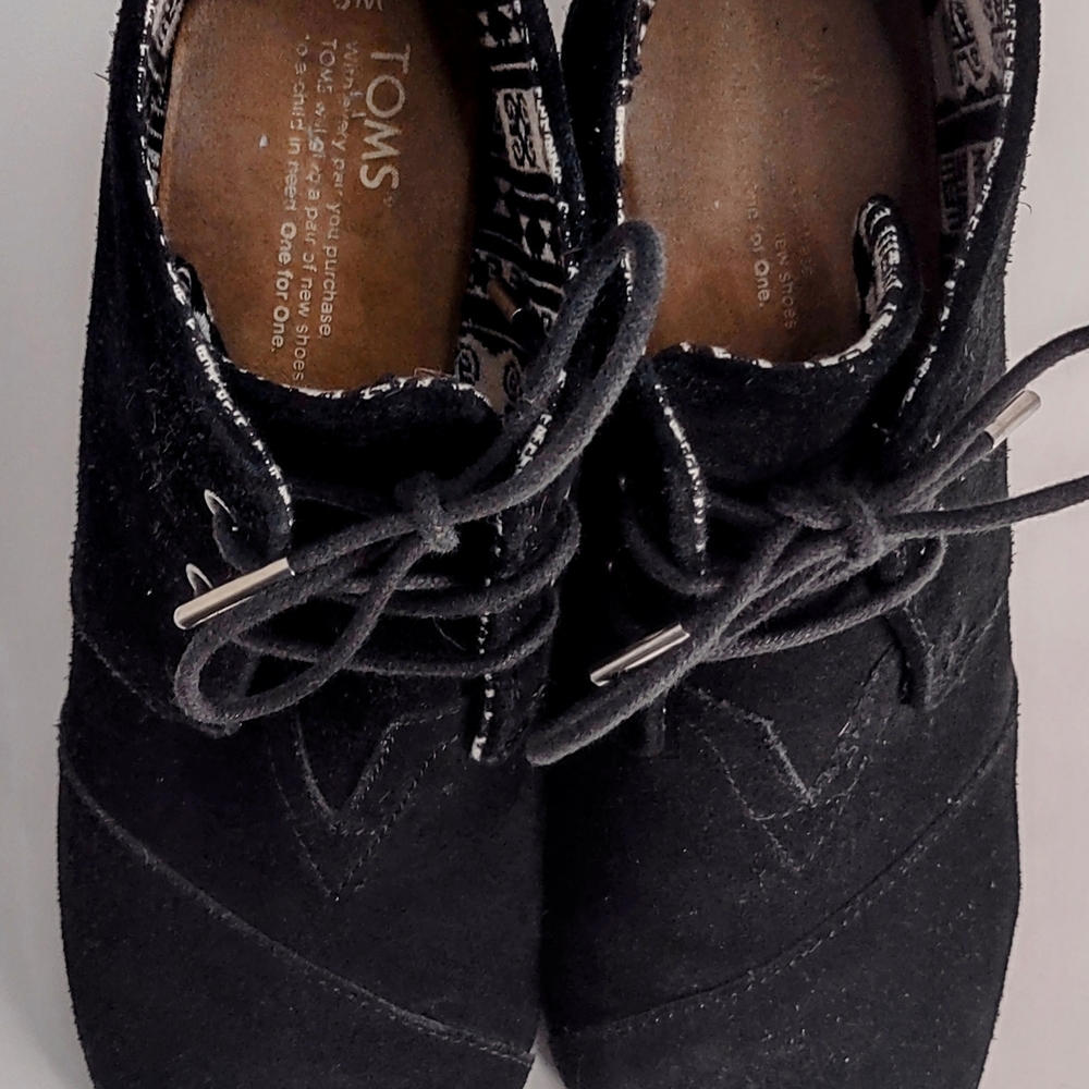 TOMS Women's Black Suede Shoes(S028)